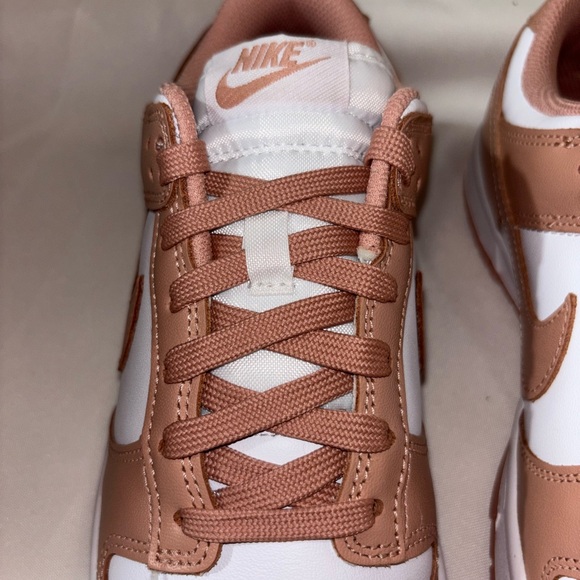 Nike Dunk Low Size: 7 - Picture 7 of 11